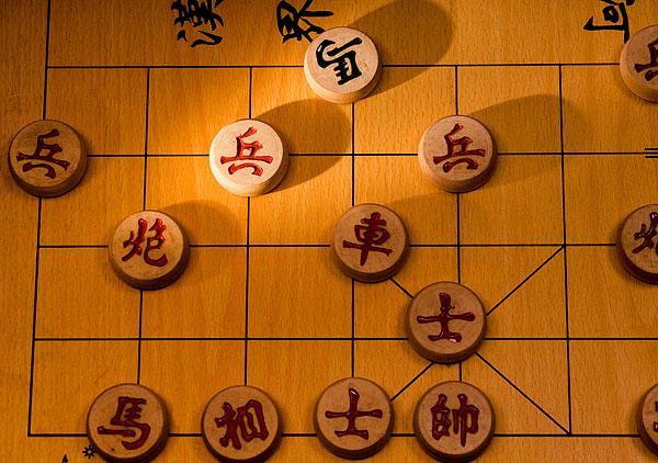 中国象棋马走日怎么才会蹩脚【象棋蹩马腿示意图】