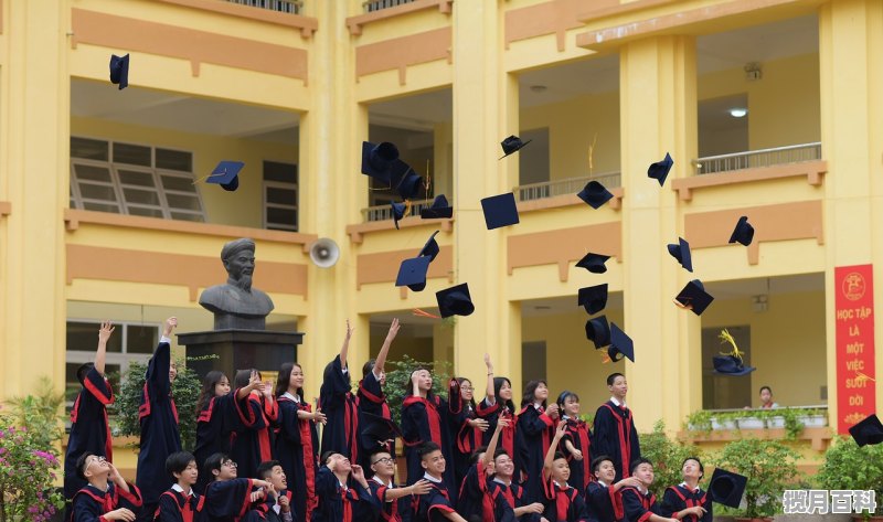 西宁光华中学是重点中学吗，西宁光华中学高考分数线