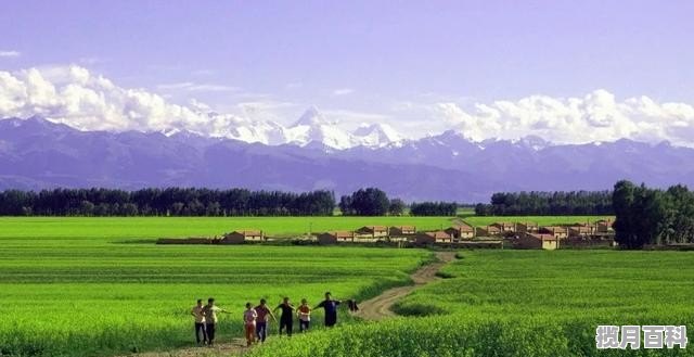 夏天该穿什么样的高跟过膝长靴,新疆旅游穿搭女夏季搭配高级感