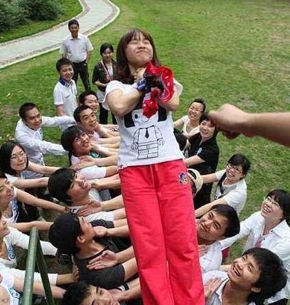 有个电影 女主惩罚罪犯 在犯罪现场留下x字母 是什么电影 侦探小画家怎么惩罚犯人